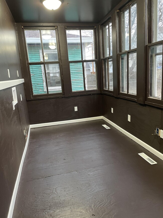 Building Photo - 2410 White St