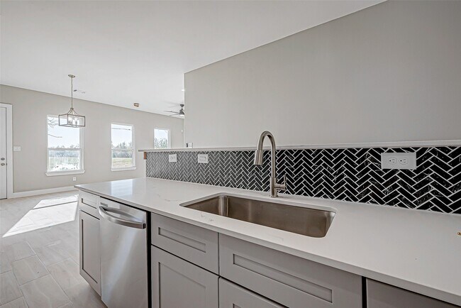 Building Photo - 3635 Needville Ave