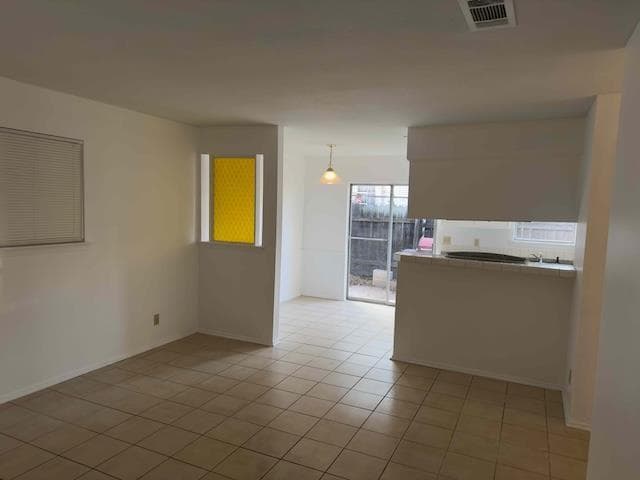 Building Photo - 3409 Dolphin Dr