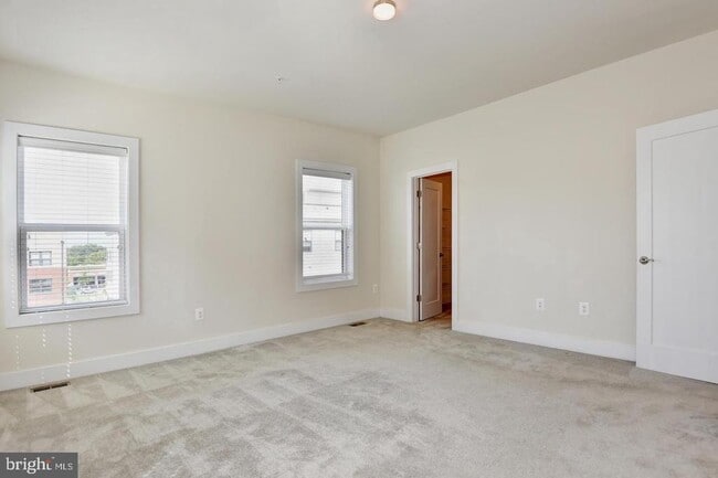 Building Photo - 44858 Tiverton Sq