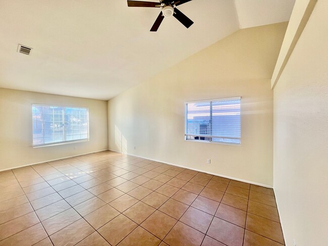 Building Photo - AVAILBLE NOW!! LOVELY 3-bedroom 2 bath Home in Indio!