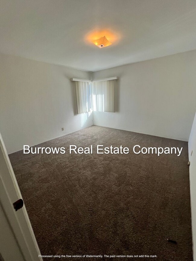 Building Photo - Midtown Ventura - One bedroom, one bath up...