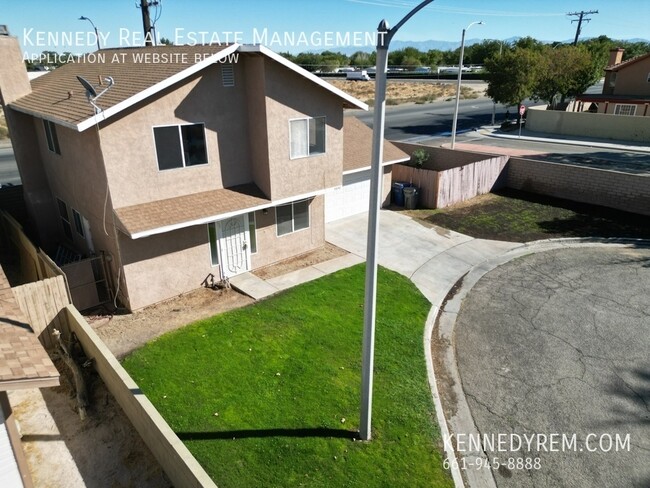 Building Photo - Beautiful Home On Cul-De-Sac