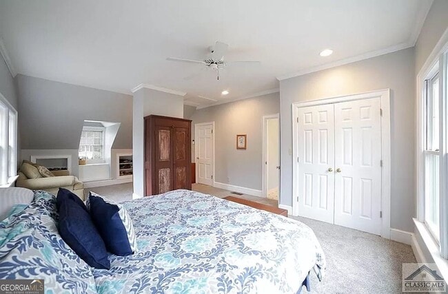 Building Photo - 482 Highland Ave