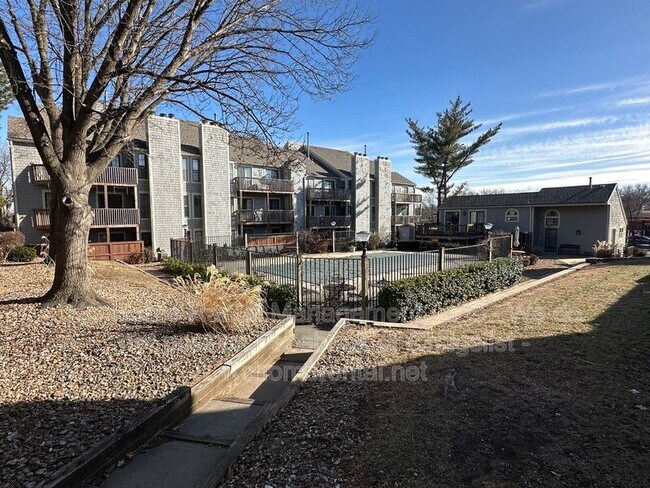 Building Photo - 12013 W 58th Pl