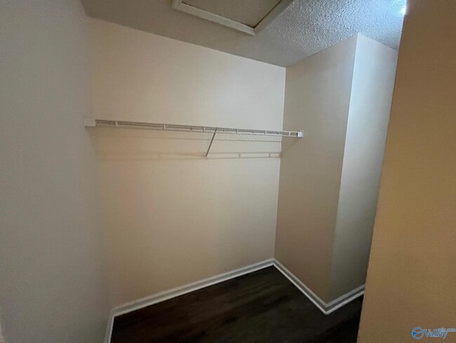 Building Photo - 523 Aspen Way