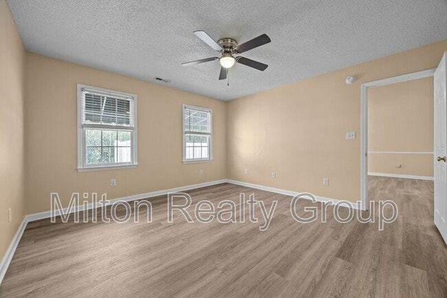 Building Photo - 101 Fairwoods Ct