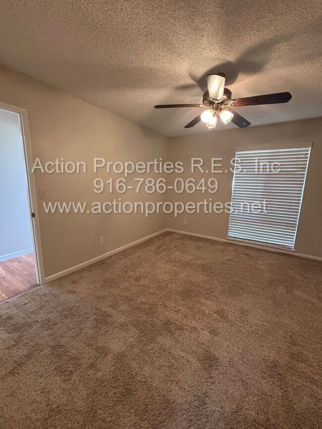 Building Photo - Rocklin 3 Bedroom 2 Bathroom, Single Story...