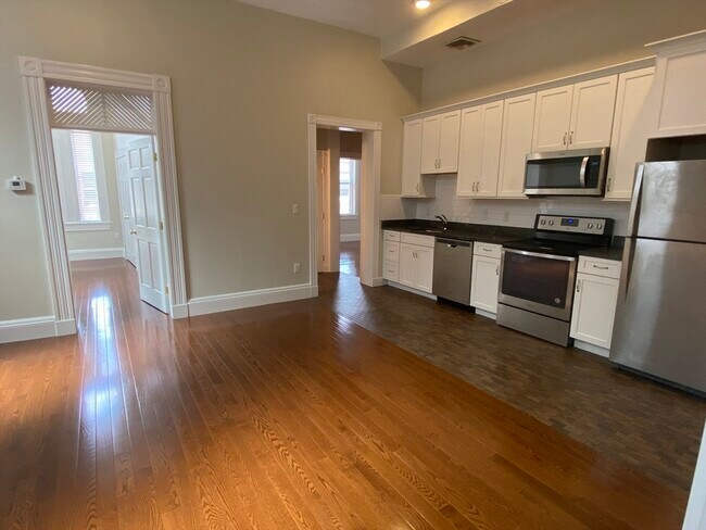 Building Photo - 9 Mt Vernon St