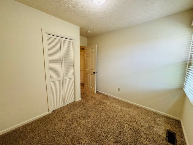 Building Photo - 1704 Emerald St