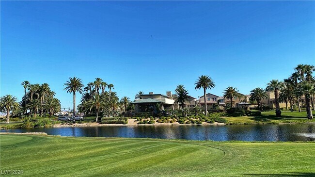 Building Photo - 271 Tayman Park Ave