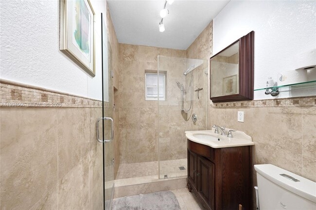 Building Photo - 2834 SW 33rd Ave