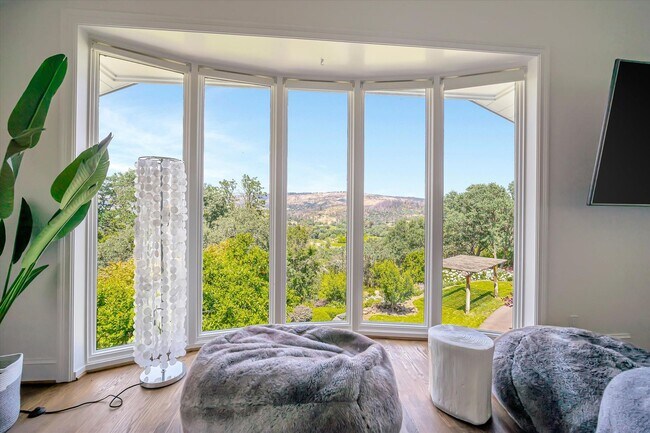 Building Photo - Welcome to Your Luxurious Napa Valley Retr...