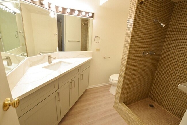 Primary Photo - Century Center 2 bed, 2 bath, 1 parking 10...