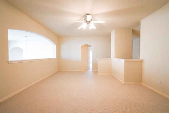 Building Photo - 13330 Vineyard Falls Dr
