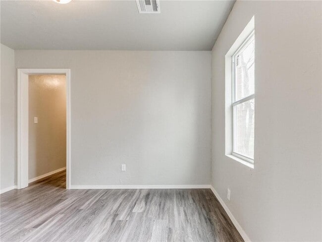 Building Photo - 1716 SW 18th St