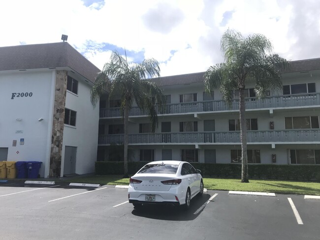 Building Photo - 2000 Springdale Blvd