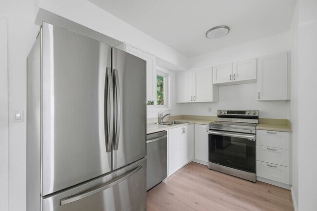 Building Photo - 206 Chrystal Dr