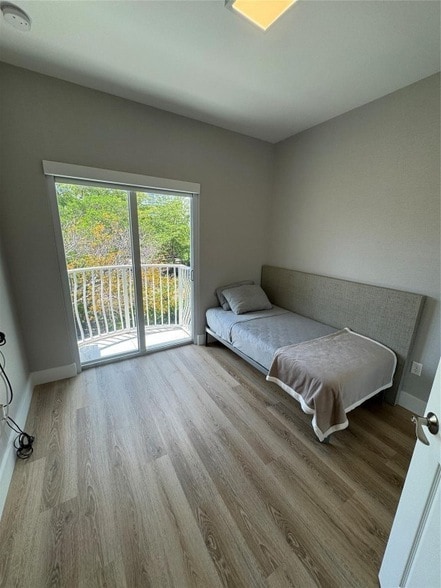 Building Photo - 2710 NE 184th Terrace