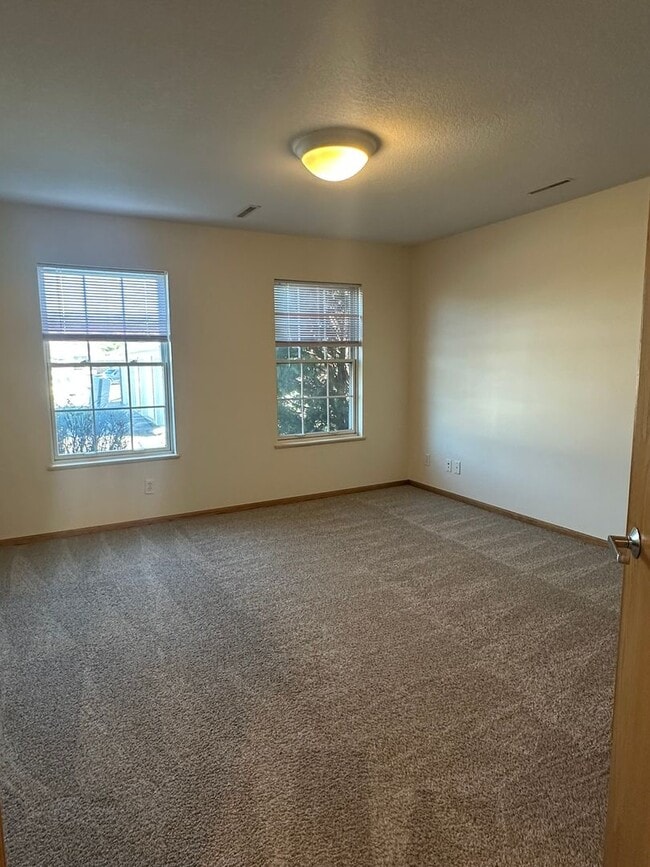 Building Photo - 2519 Bristol Dr