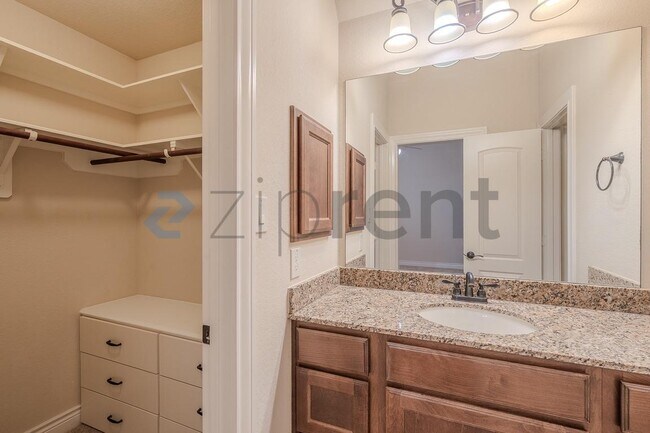 Building Photo - 27827 Patsy Pence St