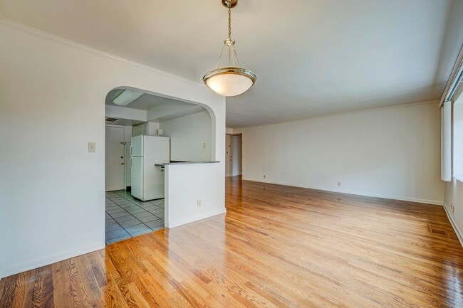 Interior Photo - Uptown Shaker Apartments