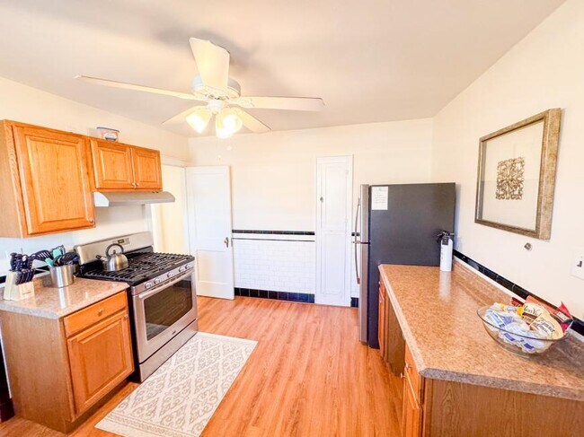 Building Photo - 3 bedroom in Brighton MA 02135