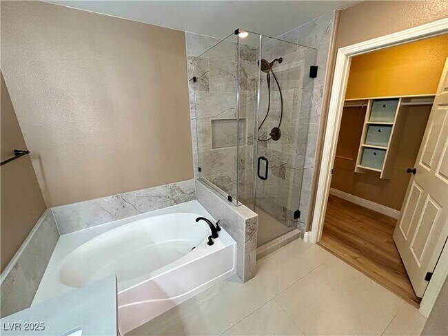 Building Photo - 2925 Wigwam Pkwy