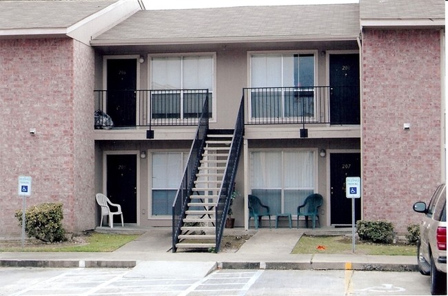 Building Photo - Beverly Place Apartments