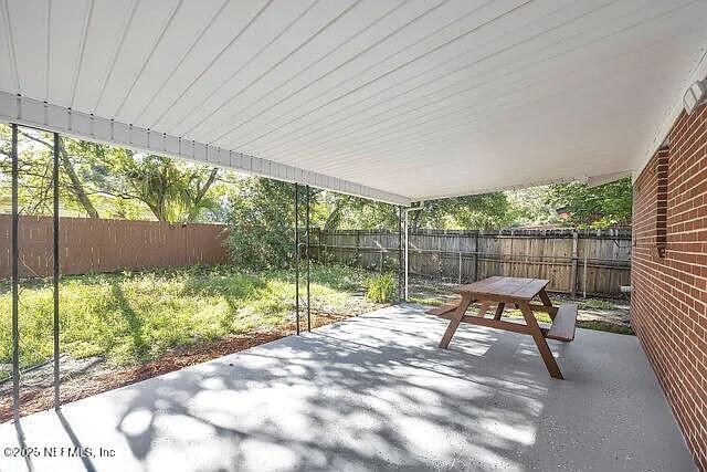 Building Photo - 5665 Hillman Dr