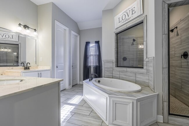 Building Photo - 8322 Everly Meadows Dr