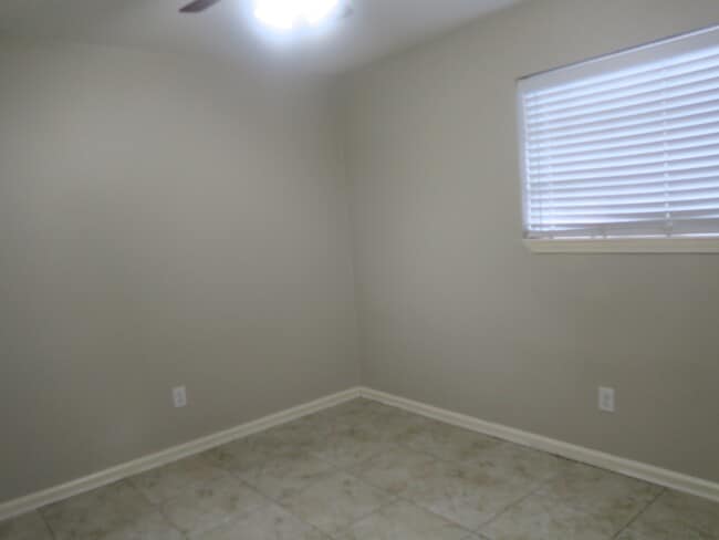 Building Photo - 1606 Quail Run