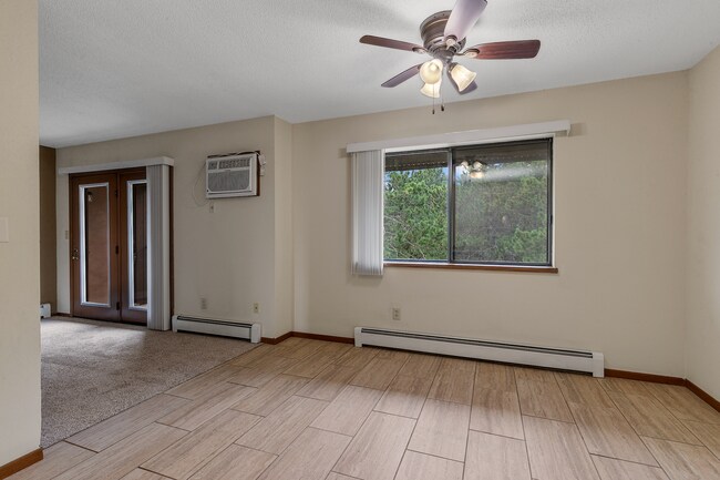 Building Photo - Tower Heights