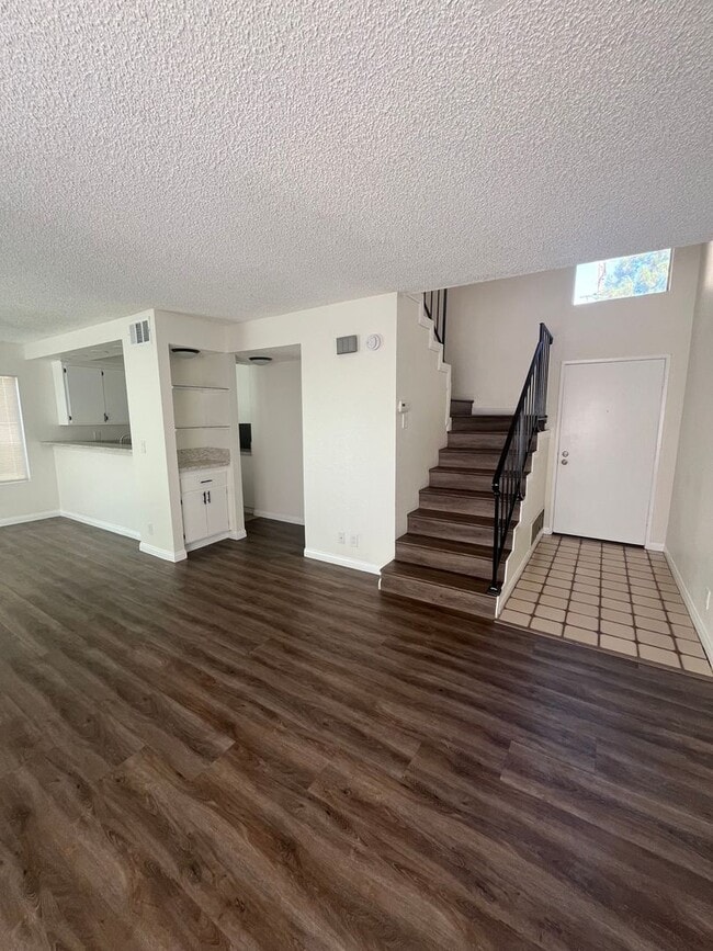 Building Photo - 555 S Azusa Ave
