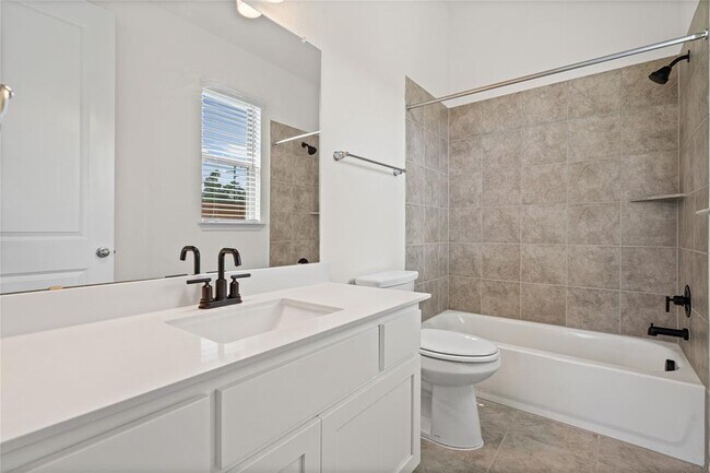Building Photo - 1336 Academy Oaks Dr