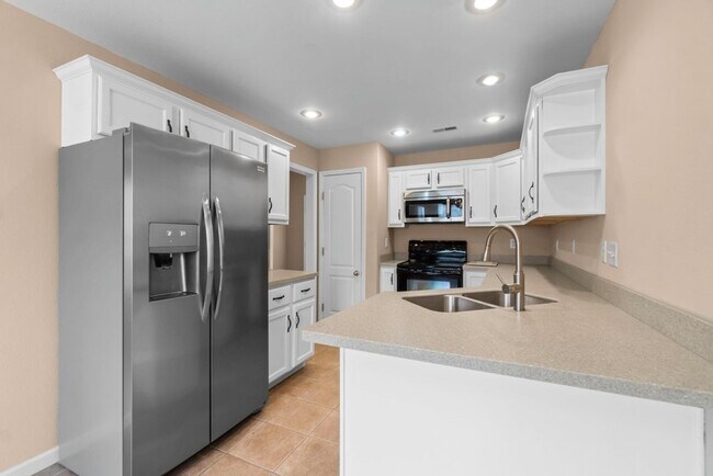 Building Photo - 2862 Larkspur Ct