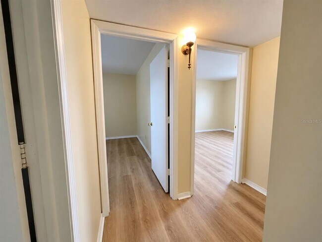 Building Photo - 1130 Rue Des Chateaux