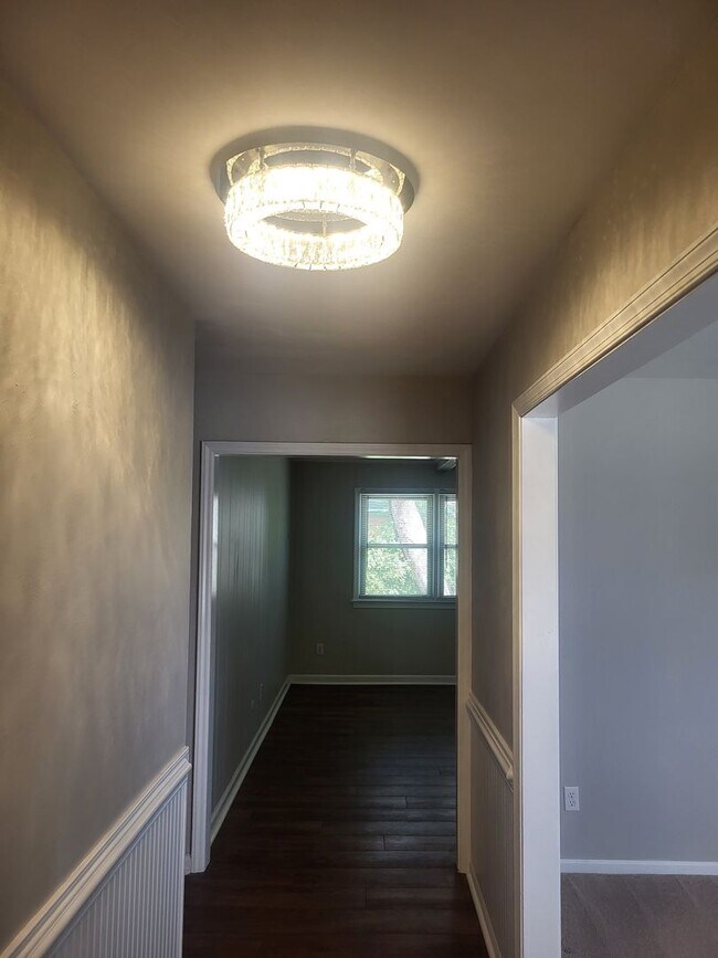 Building Photo - EASTON PLACE