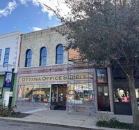 Building Photo - 209 W Main St