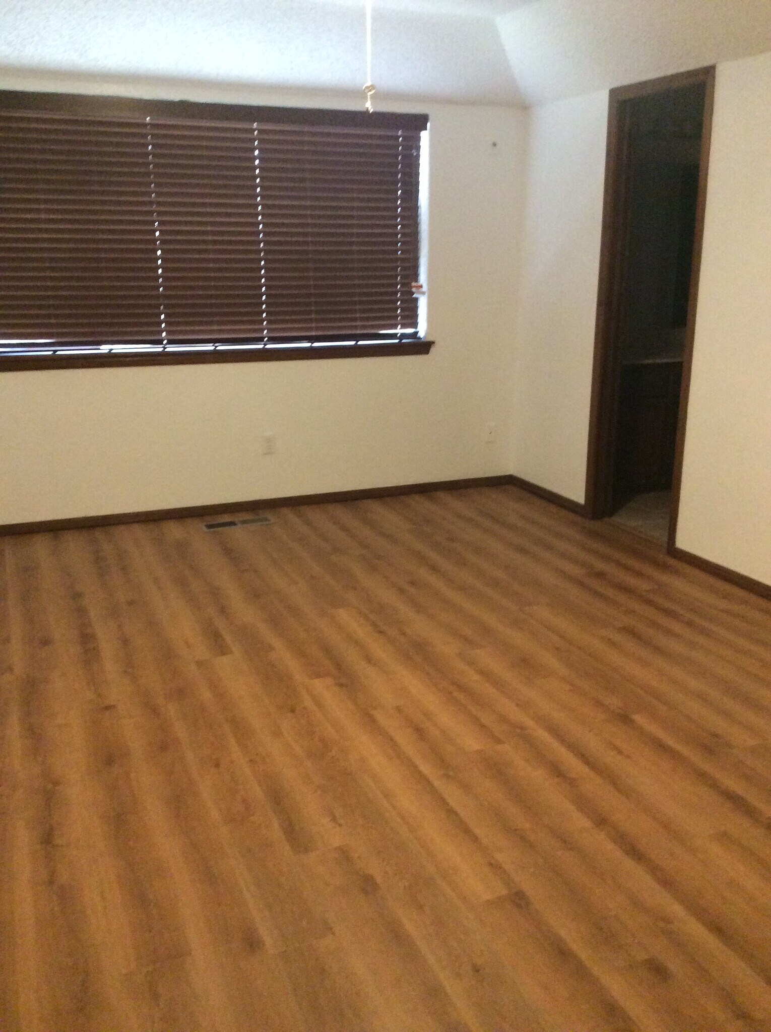 Building Photo - 12117 Foxglove Ct