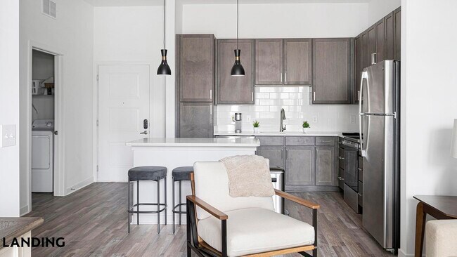 Building Photo - 4670 Merchants Park Cir