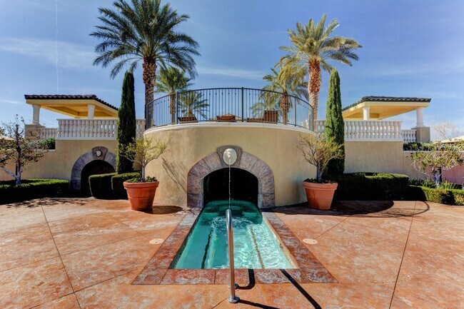 Building Photo - Luxury Resort Style Condo in Lake Las Vegas