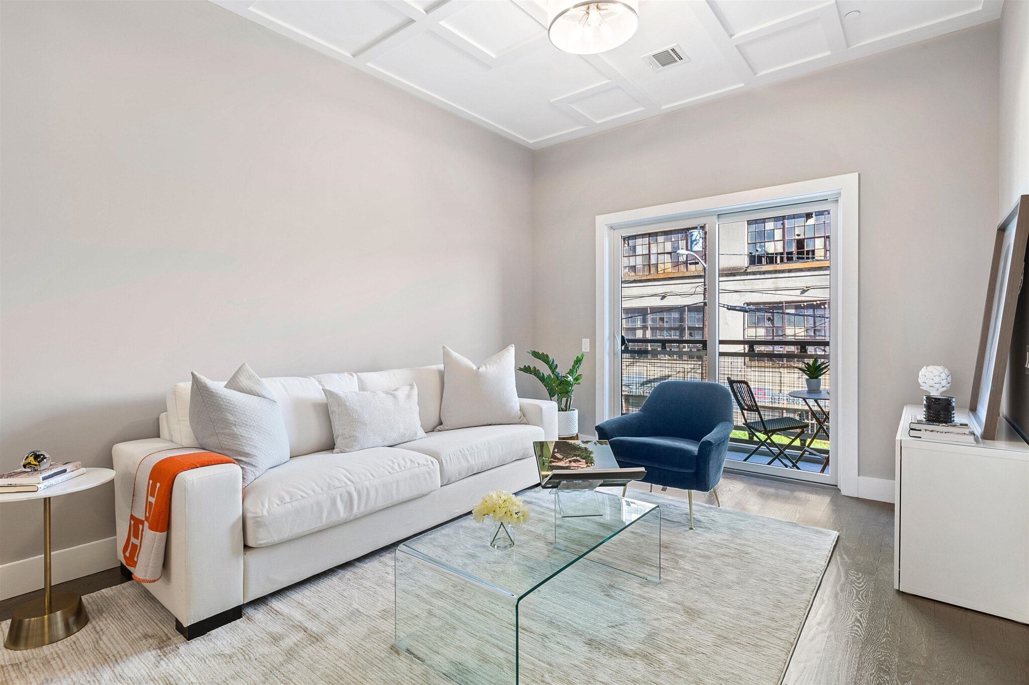 Building Photo - 313 Pine St