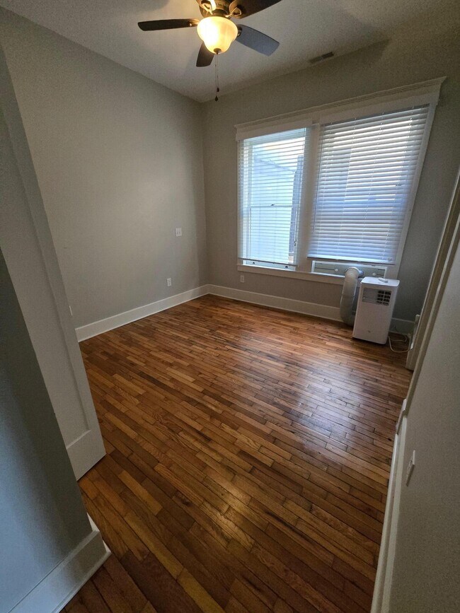 Building Photo - 111 W Main St