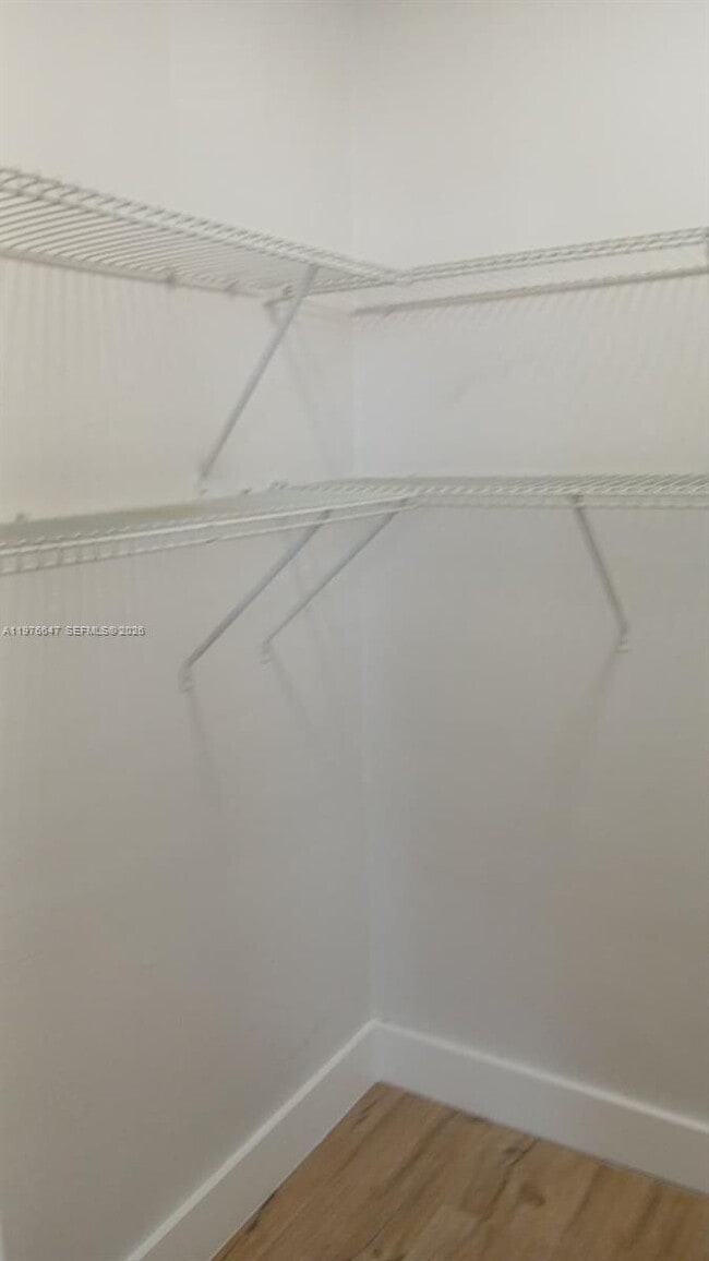 Building Photo - 8820 Fontainebleau Blvd