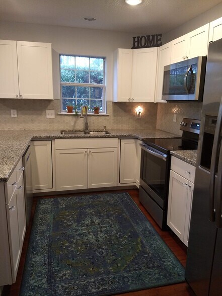 Building Photo - 4842 Habersham Ln
