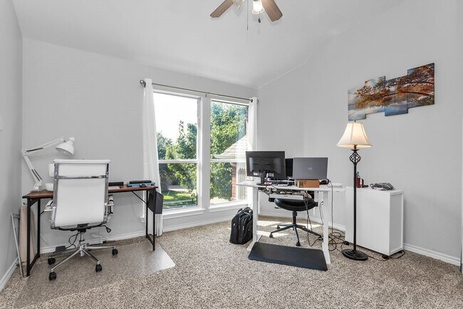Building Photo - 5705 Blazing Star Rd