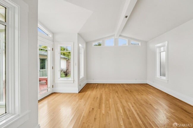 Building Photo - 420 Miramar Ave