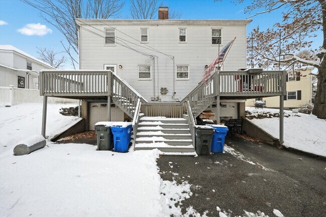 Building Photo - 77 Merrow St