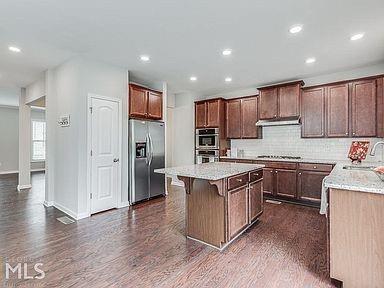 Building Photo - 671 Sunset Park Dr